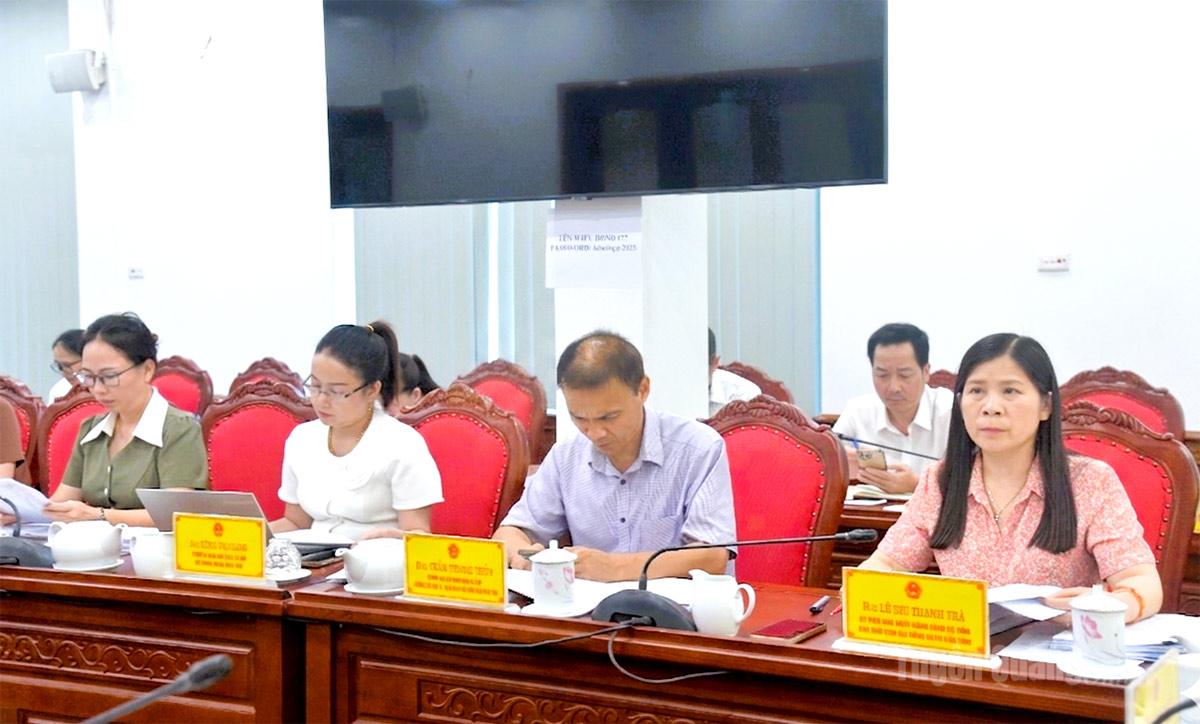 Đồng chí Lê Thị Thanh Trà, Phó Chủ tịch HĐND tỉnh dự họp thẩm tra các dự thảo nghị quyết trình Kỳ họp thứ ba (Kỳ họp chuyên đề), HĐND tỉnh khóa XX.