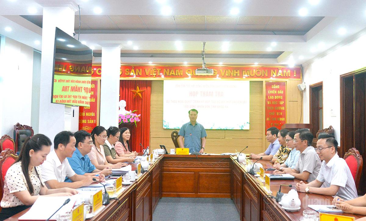 Lãnh đạo Ban Dân tộc HĐND tỉnh phát biểu kết luận buổi họp thẩm tra Dự thảo Nghị quyết trình kỳ họp thứ ba (Kỳ họp chuyên đề) HĐND tỉnh khóa XX.