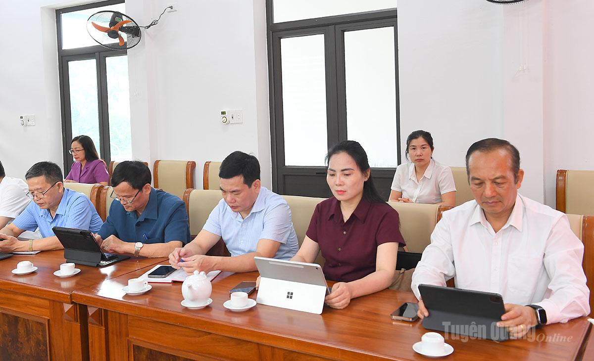 Các đại biểu dự hội nghị.