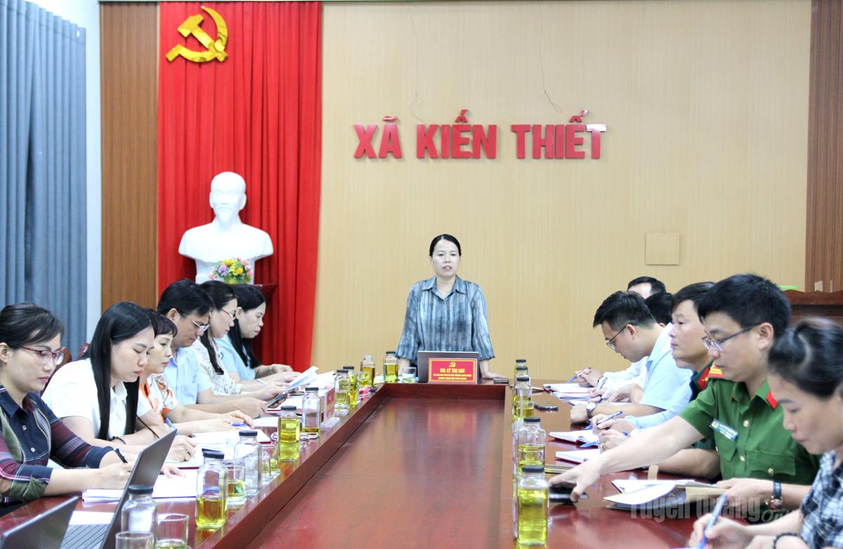 Đồng chí Phó Trưởng đoàn hoạt động chuyên trách Đoàn ĐBQH tỉnh, Trưởng Đoàn kiểm tra giám sát 564 Lý Thị Lan phát biểu kết luận buổi làm việc.