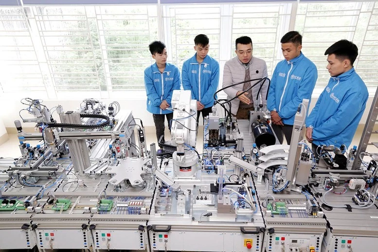 Thiết lập khung yêu cầu thống nhất về điều kiện bảo đảm chất lượng và các chỉ số hoạt động của cơ sở giáo dục nghề nghiệp
