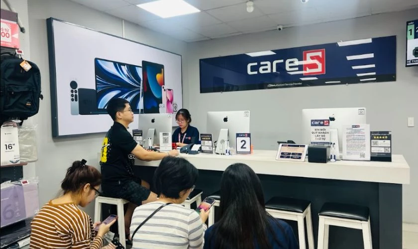 Cần tìm địa chỉ thay màn hình iPhone chính hãng để sử dụng thiết bị an toàn