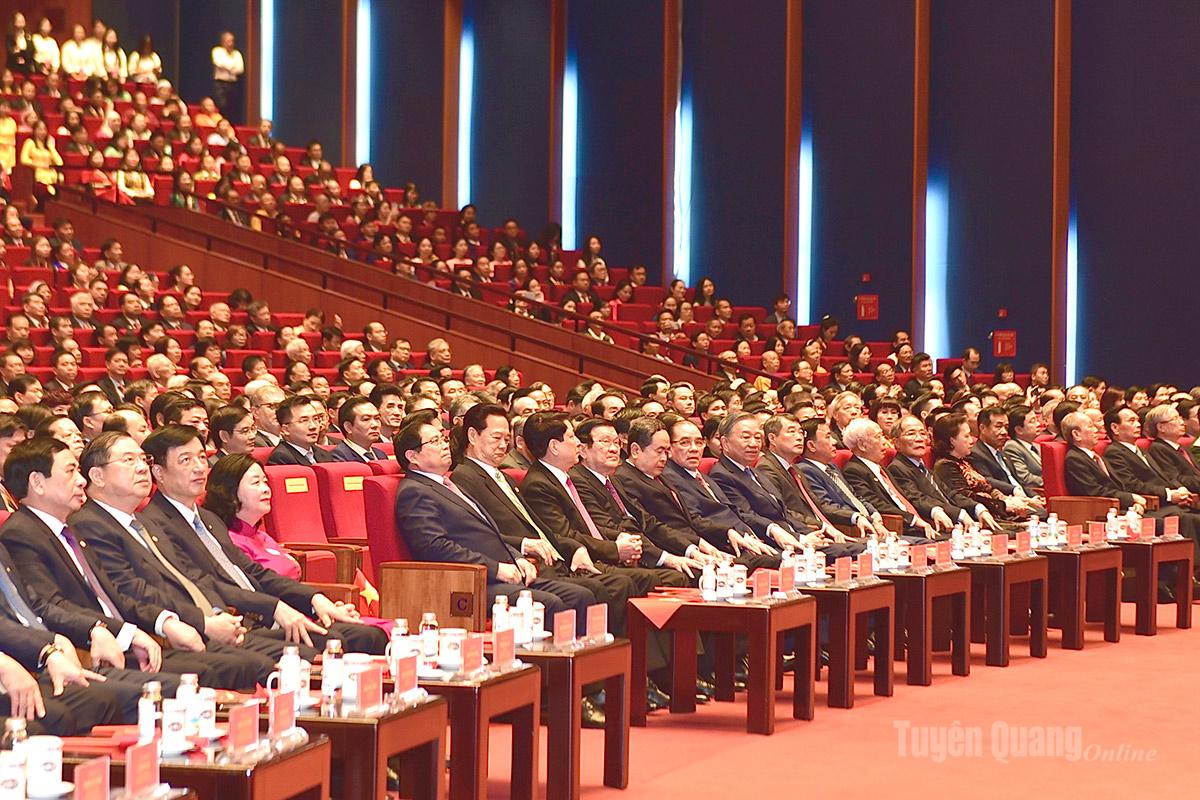 Tổng Bí thư, Chủ tịch nước Tô Lâm và các đồng chí lãnh đạo, nguyên lãnh đạo Đảng, Nhà nước và MTTQ Việt Nam dự Đại hội.