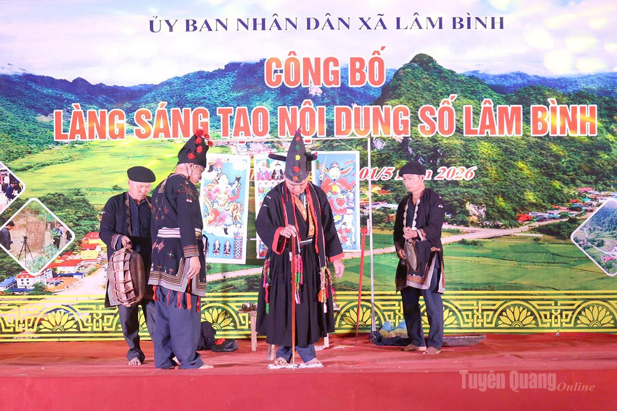 Trích đoạn Nghi lễ cấp sắc của người Dao đỏ xã Lâm Bình tại lễ công bố Làng sáng tạo nội dung số Lâm Bình.