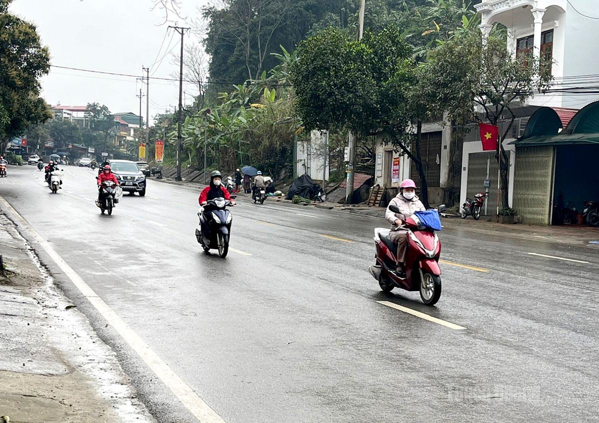 Không khí lạnh tràn về sẽ gây mưa rào, dông rải rác và nền nhiệt giảm.