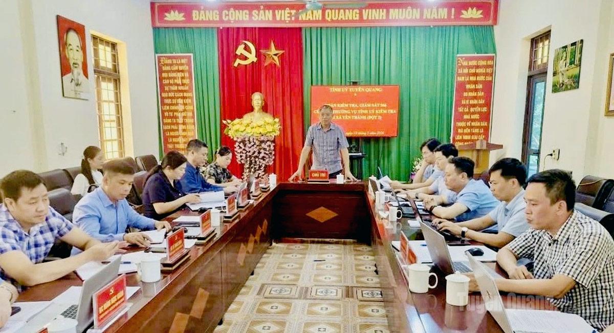 Đồng chí Nguyễn Hồng Trang, Phó Bí thư Thường trực Đảng ủy các cơ quan Đảng tỉnh chủ trì buổi làm việc với BTV Đảng ủy xã Yên Thành.