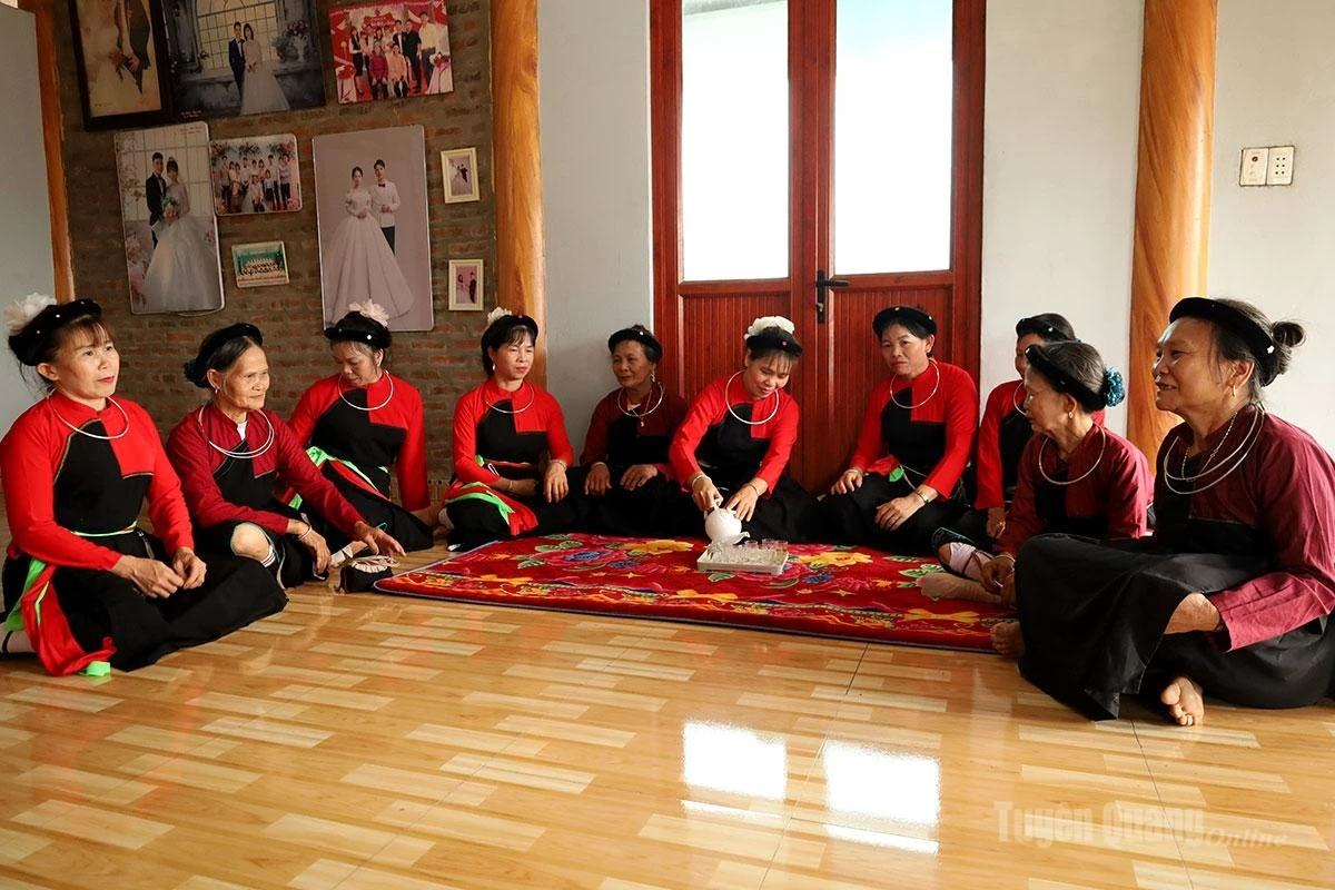 The Trai Xoan Sinh ca Club contributes to preserving and promoting the cultural identity of the Cao Lan ethnic group.