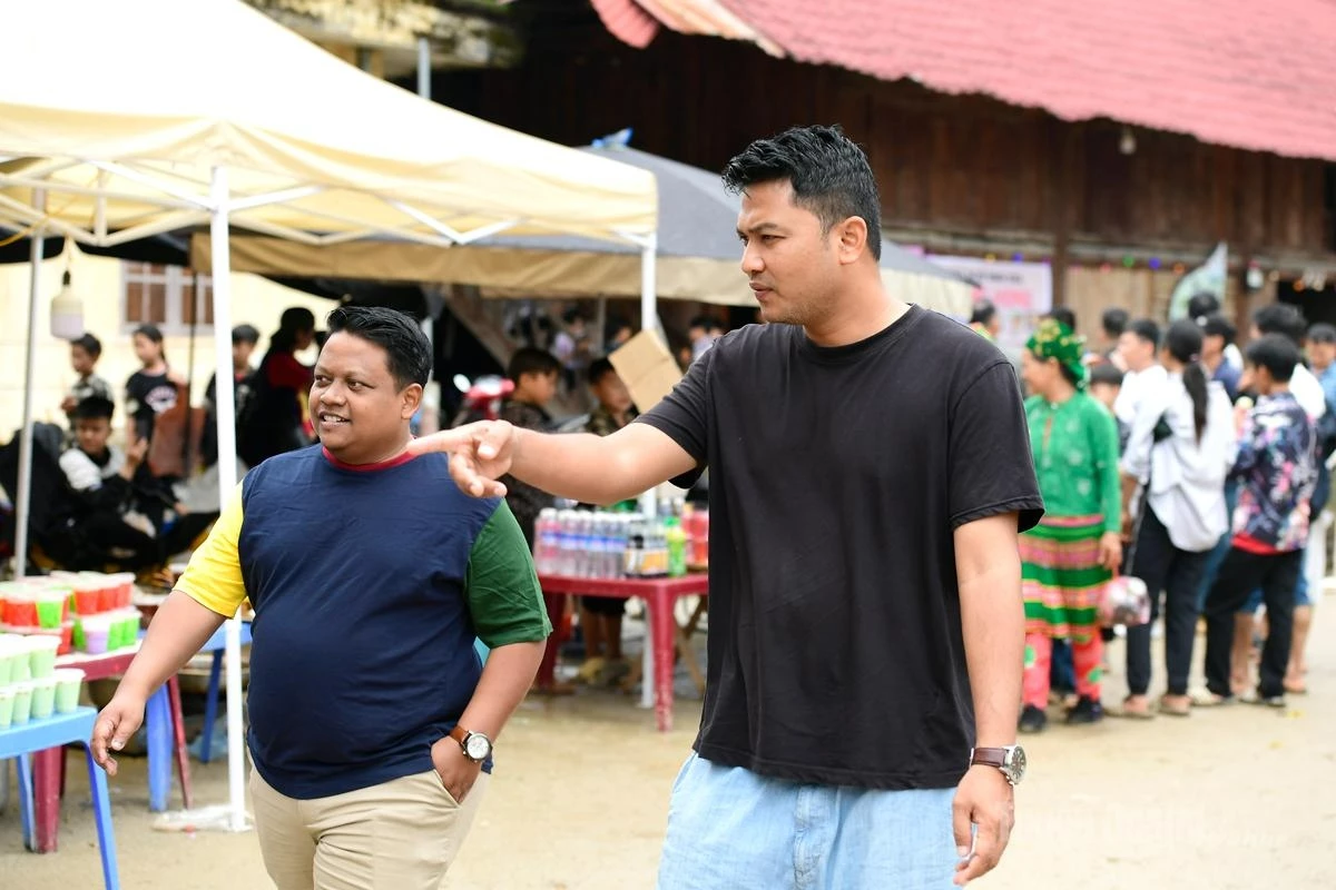 International tourists travel to Khau Vai Love Market to explore and experience its distinctive cultural traditions.