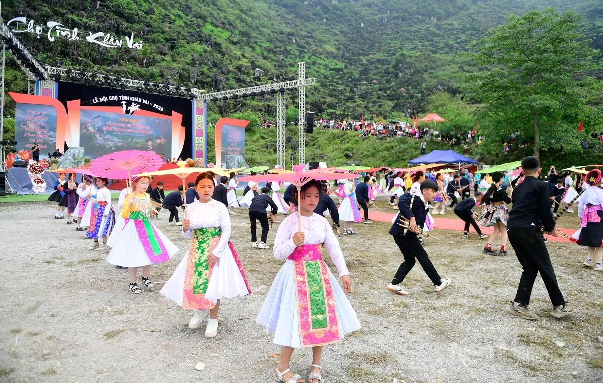As part of the festival, numerous cultural and sporting activities, along with traditional folk games, are organized, attracting large numbers of locals and tourists eager to participate and experience the event.