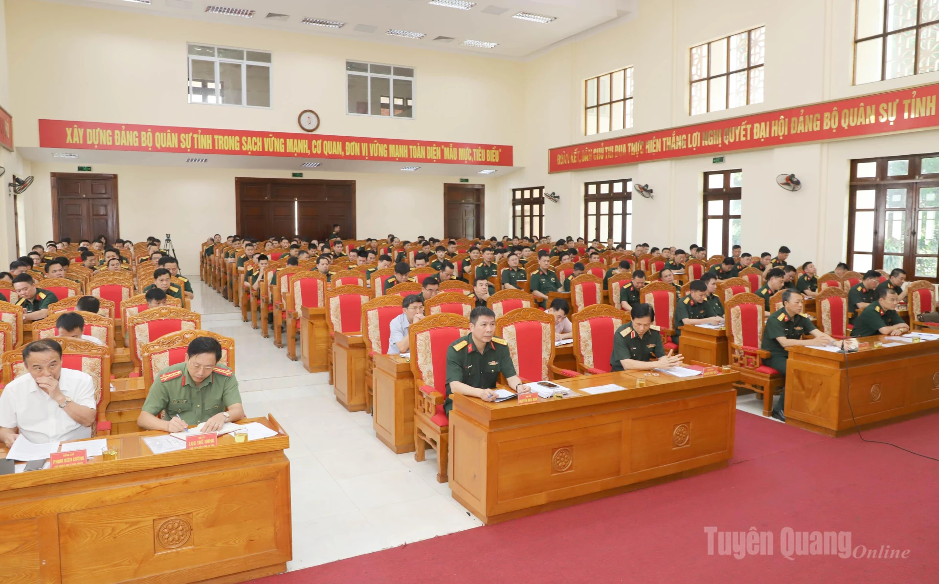 Quang cảnh hội nghị.