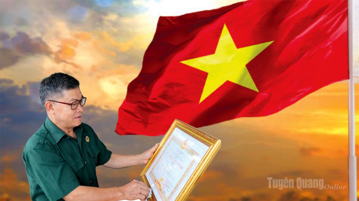 Cựu chiến binh Nguyễn Đình Đông trân trọng gìn giữ những phần thưởng của một thời quân ngũ.