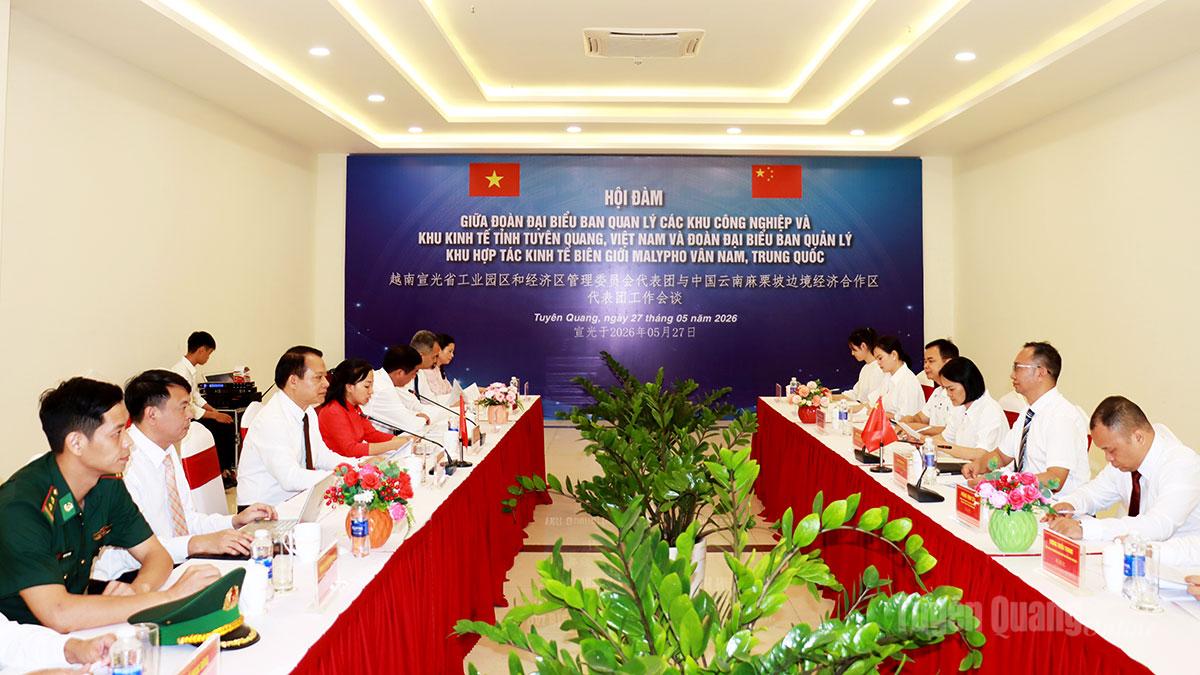 Quang cảnh hội đàm.