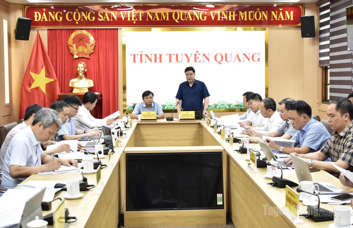 Đồng chí Hoàng Gia Long, phát biểu tại buổi làm việc với Đoàn công tác của Bộ Nông nghiệp và Môi trường.