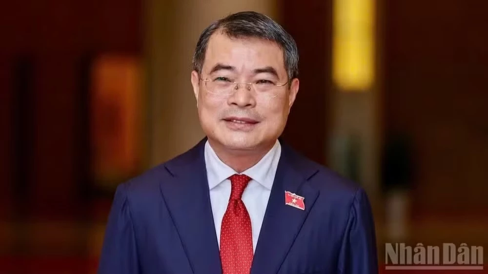 Thủ tướng Lê Minh Hưng lên đường tham dự Hội nghị cấp cao ASEAN lần thứ 48 tại Philippines