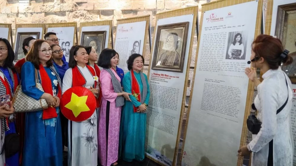 Triển lãm 