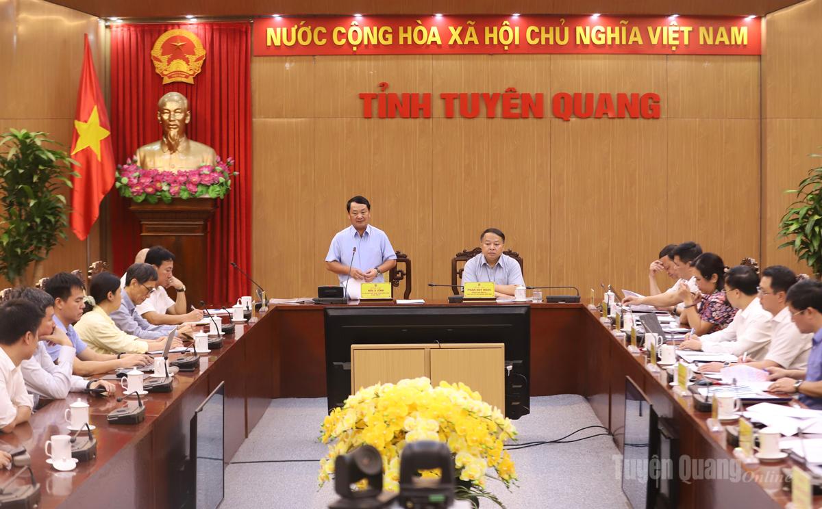 Quang cảnh buổi làm việc.