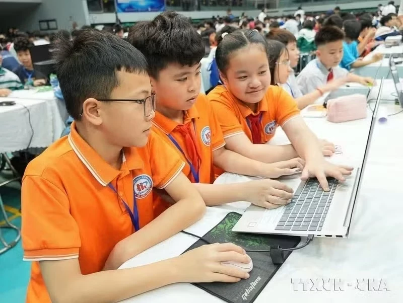 Protecting children in cyberspace is an urgent task for every country. (Illustrative image: VNA)