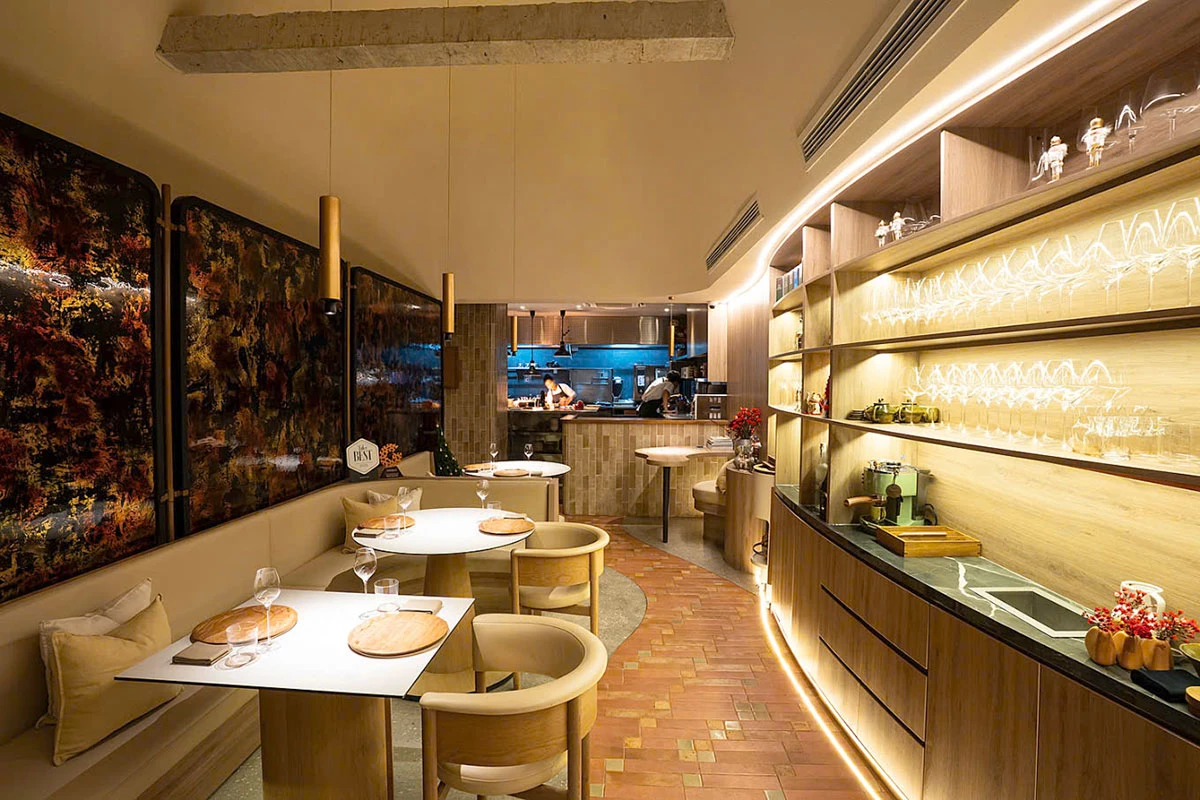 Nhà hàng Upstairs (TP Hồ Chí Minh) 
mới được trao 1 sao Michelin.