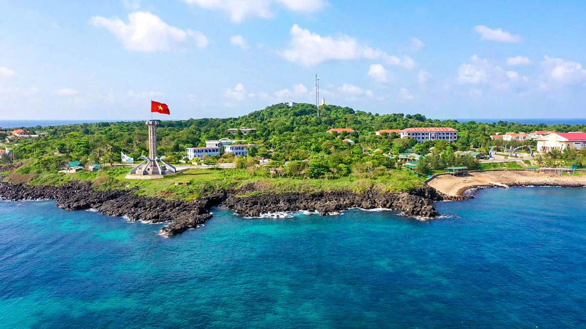 Đảo Cồn Cỏ nhìn từ trên cao.