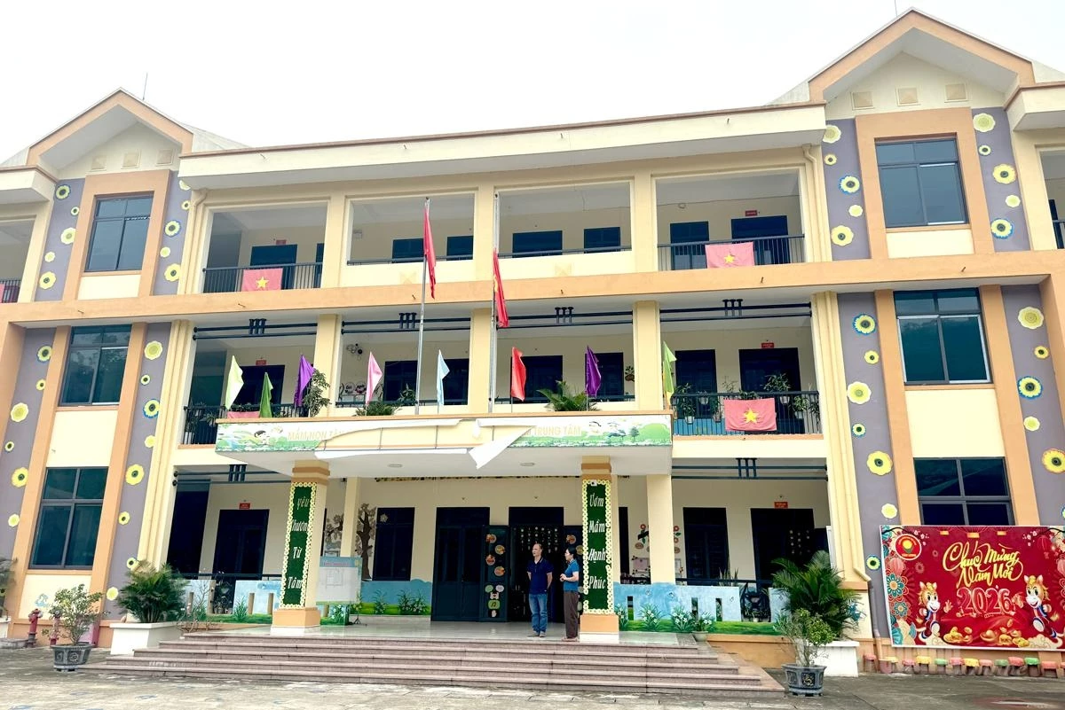 Tan Long Kindergarten was built with funding from the National Target Program on New Rural Development.