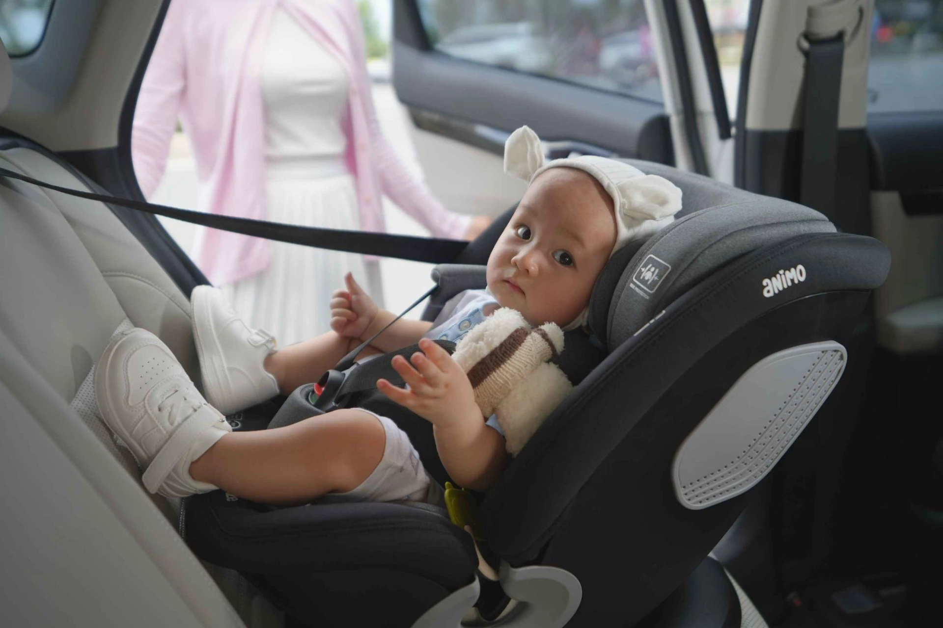 Nên kiểm tra độ chắc chắn của ghế sau khi lắp xong.