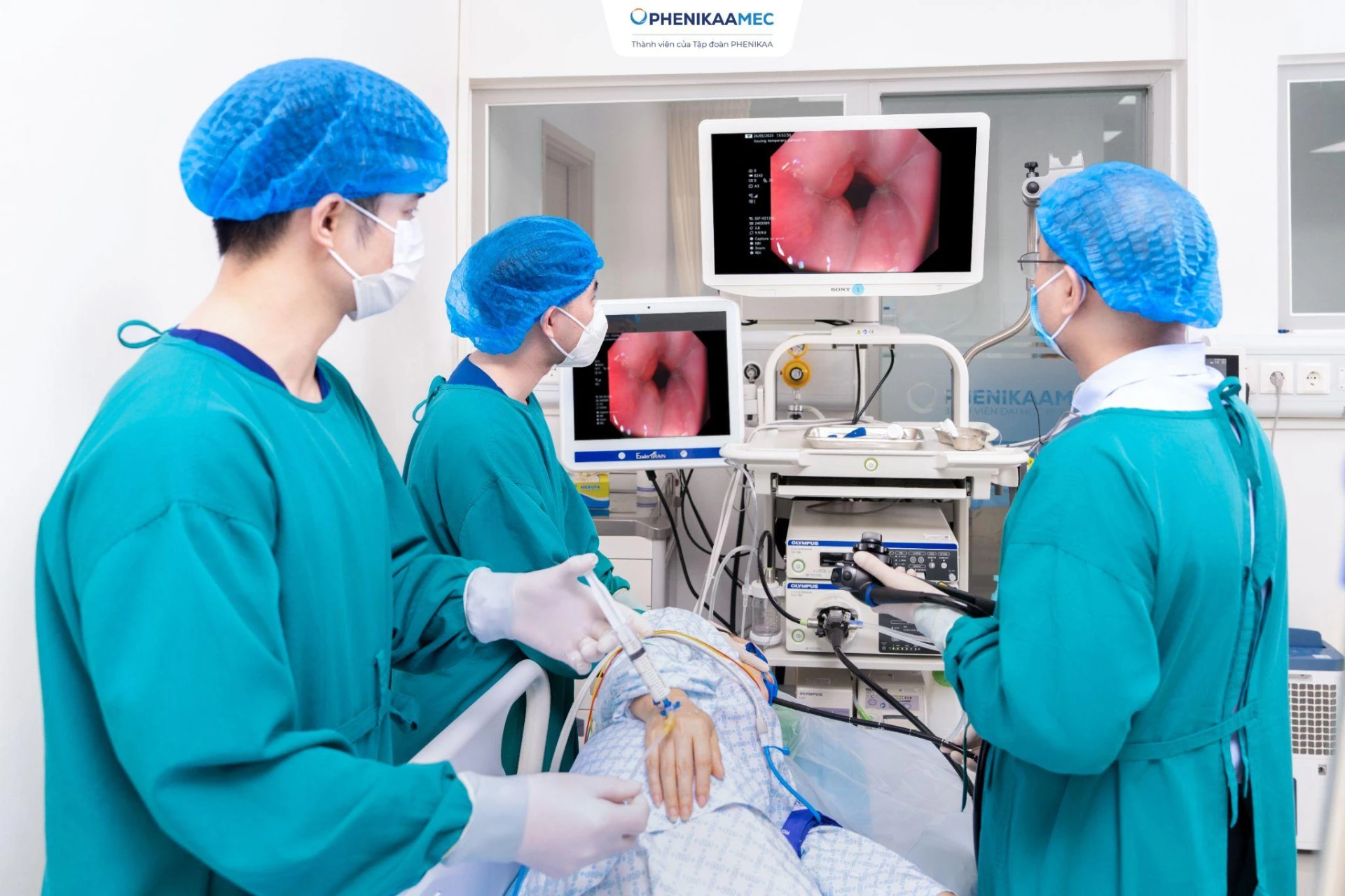 Dàn máy nội soi công nghệ hiện đại cùng với kỹ thuật viên giàu kinh nghiệm, quy trình nhanh chóng, kết quả chính xác, không gây đau