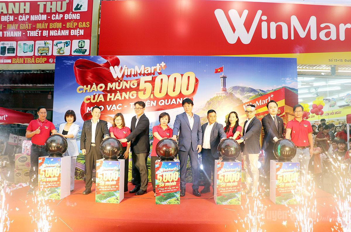Nghi thức khai trương WinMart+.