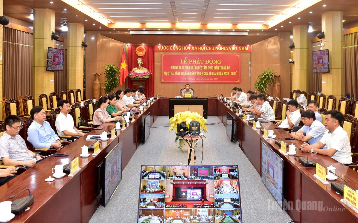 Các đại biểu tham dự tại điểm cầu Tuyên Quang.