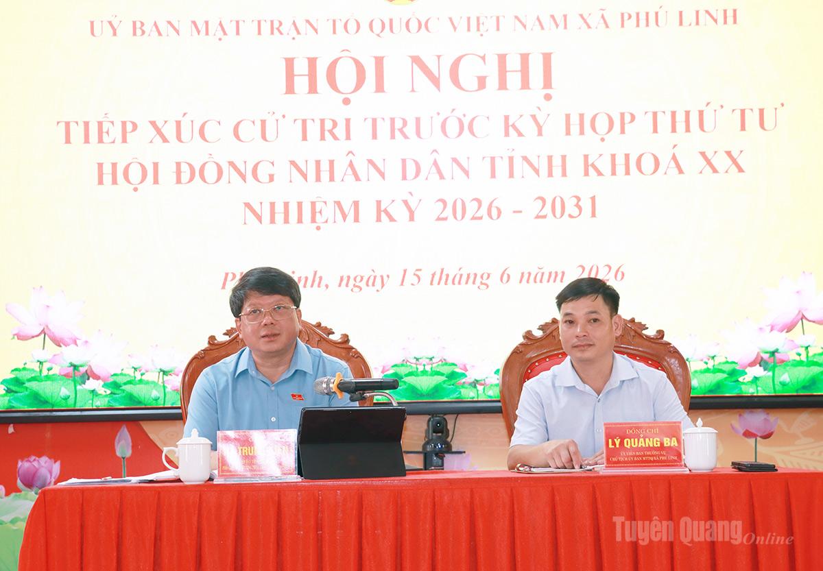 Tổ đại biểu số 3 HĐND tỉnh tiếp xúc cử tri tại xã Phú Linh.