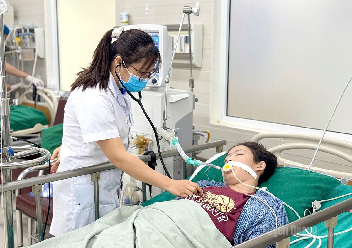Em Vàng Mí Say hiện đang điều trị tại Bệnh viện Đa khoa Đức Minh, phường Hà Giang 1, tỉnh Tuyên Quang.