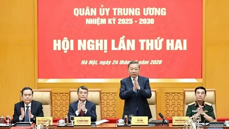 Party General Secretary and State President To Lam, Secretary of the Central Military Commission, and leaders of the Party and State chair the second meeting of the Central Military Commission for the 2025-2030 term. (Photo: nhandan.vn)