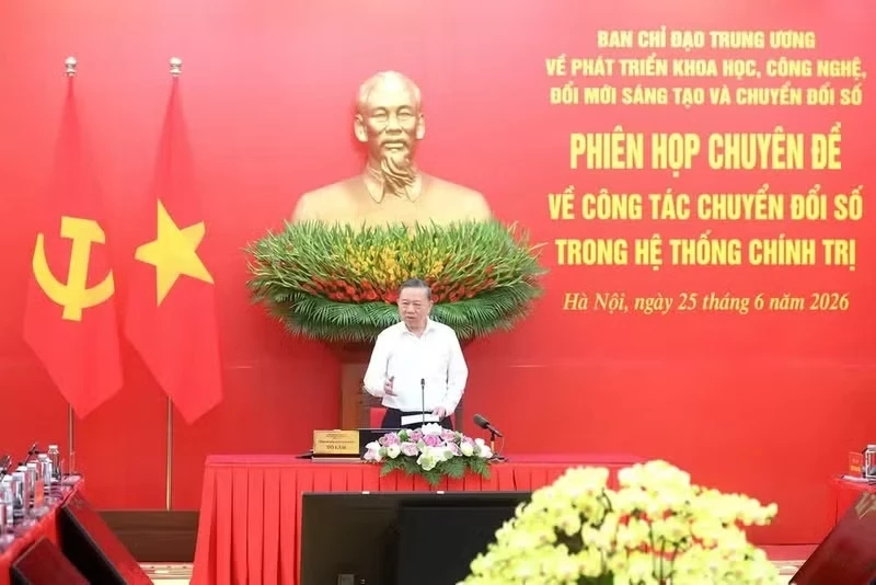 Party General Secretary and State President To Lam speaks at the thematic meeting on digital transformation within the political system. (Photo: NDO)