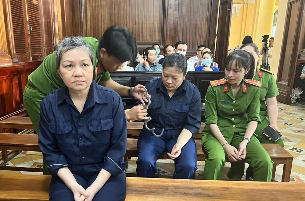 Các bị cáo tại phiên toà. Ảnh: Văn Phương