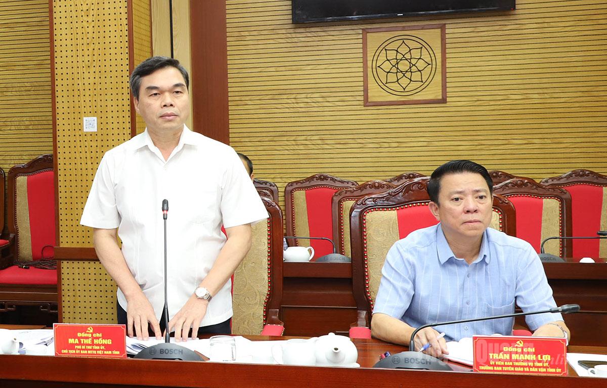 Phó Bí thư Tỉnh ủy, Chủ tịch Ủy ban MTTQ tỉnh Ma Thế Hồng phát biểu thảo luận tại hội nghị.