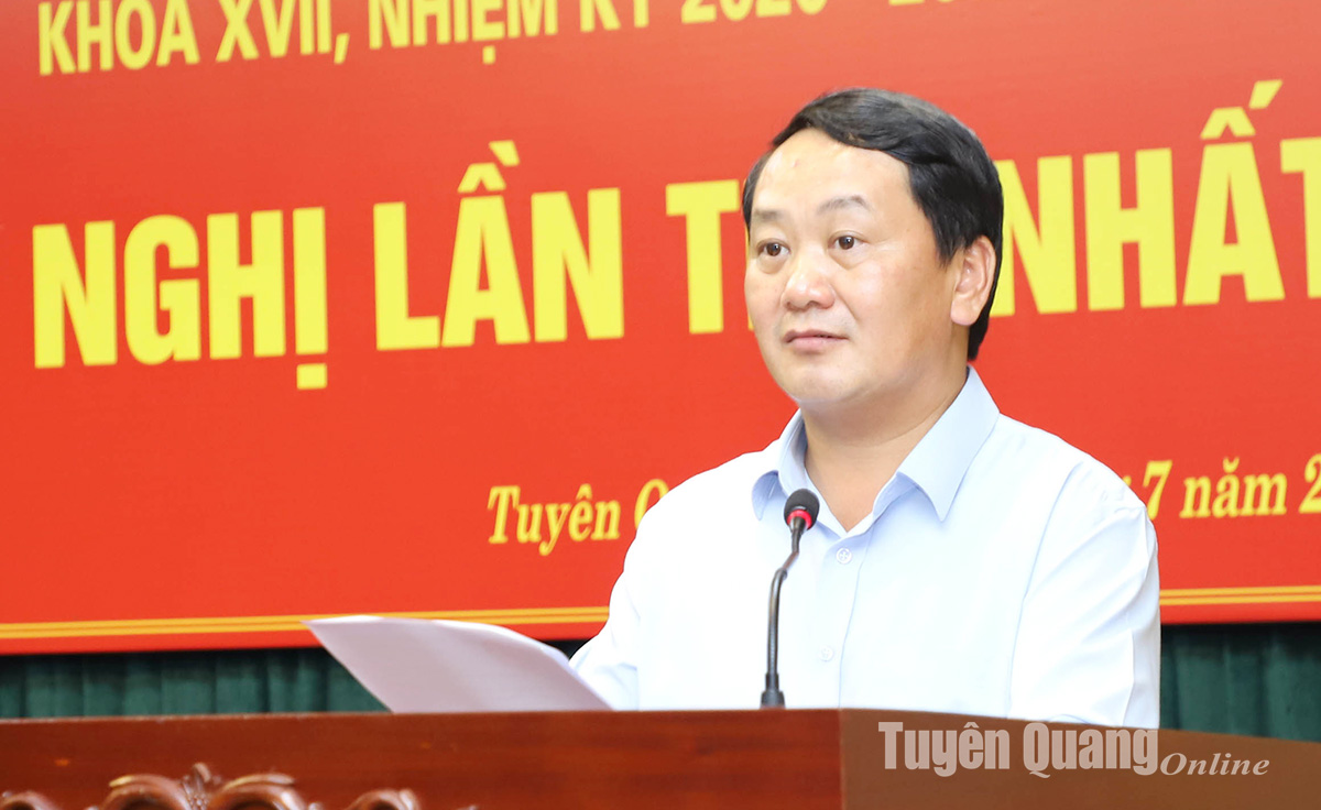 Secretary Hau A Lenh speaks at the closing of the conference.