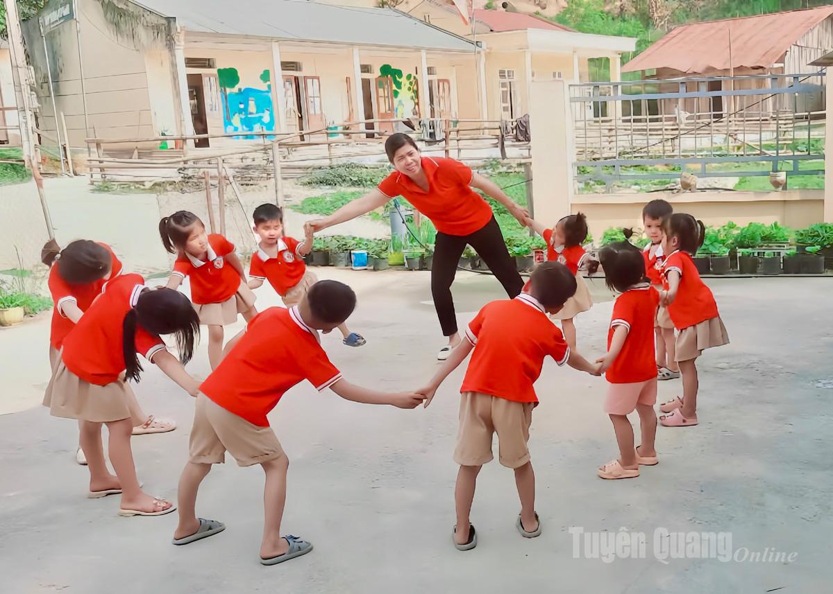 Tỷ lệ trẻ em đến trường ở Bản Giáng đạt 100%.