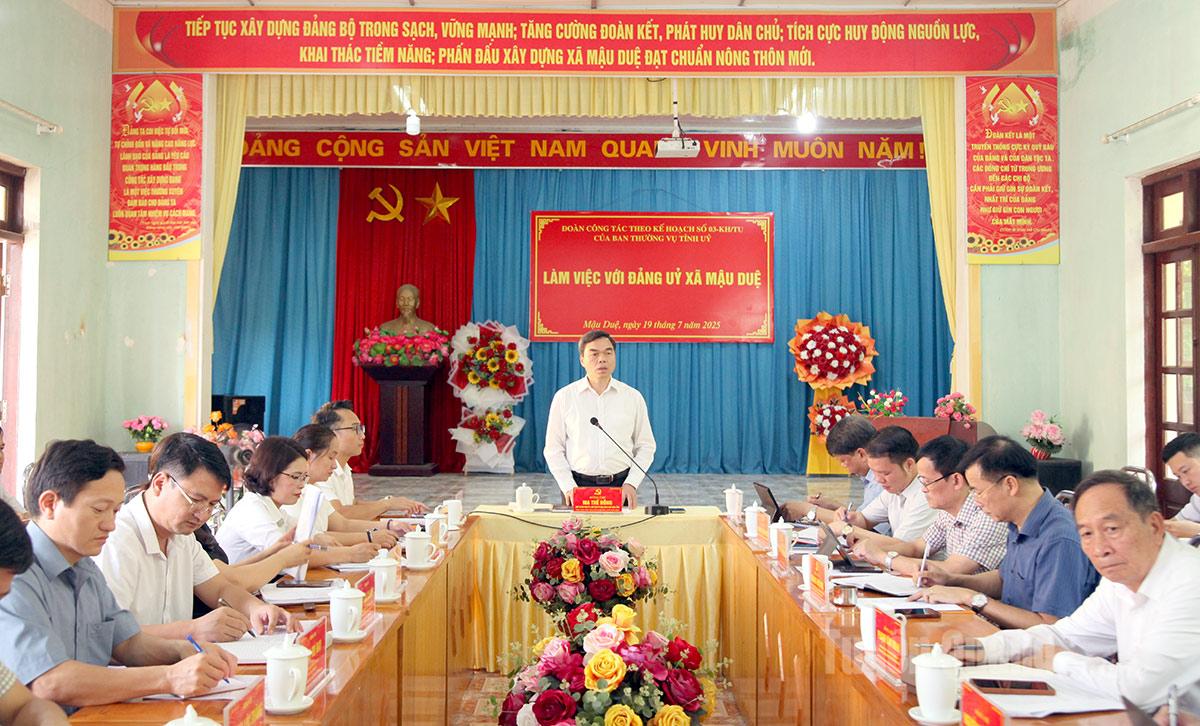 Đoàn công tác làm việc với Đảng ủy xã Mậu Duệ.