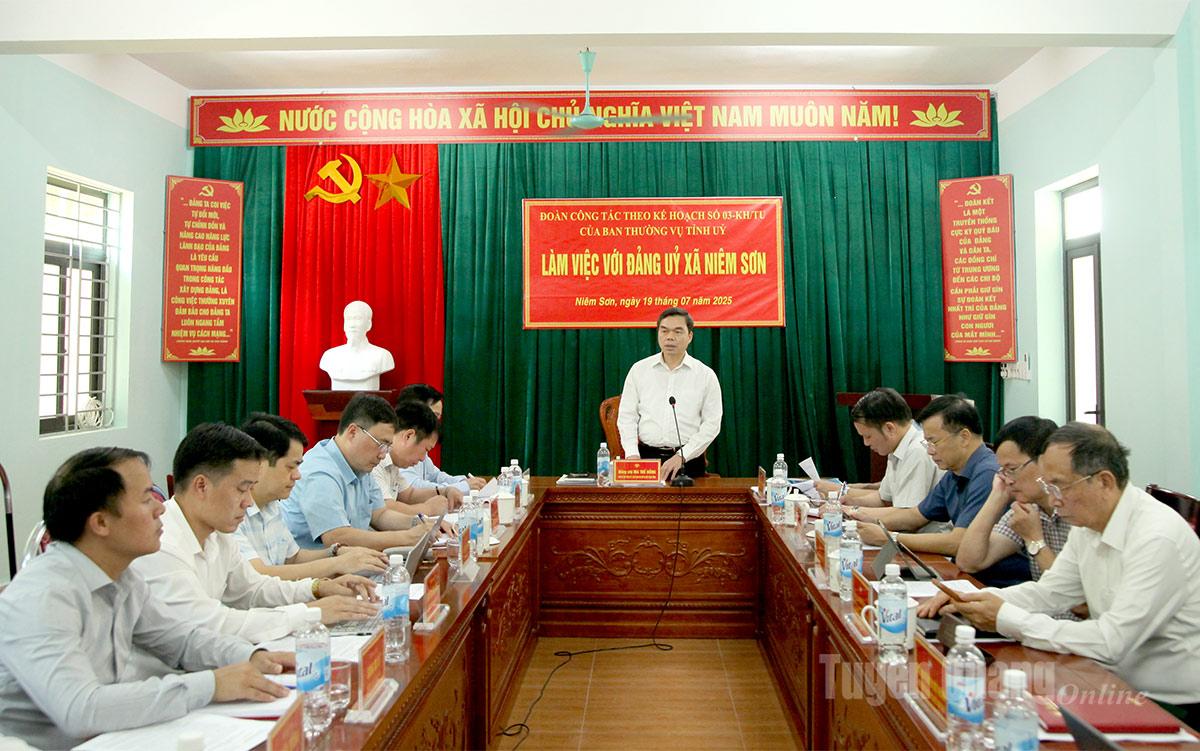 Đoàn công tác làm việc với Đảng ủy xã Niêm Sơn.