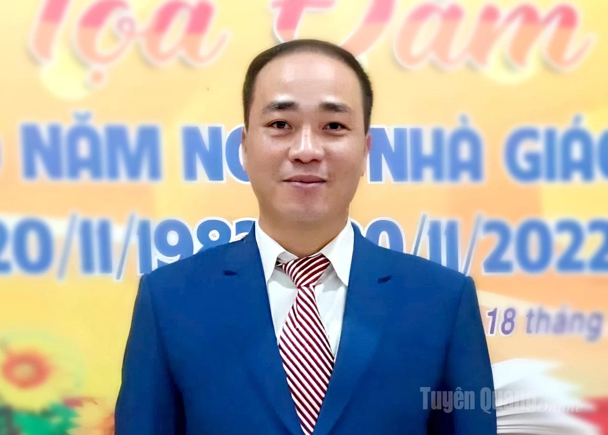 Anh Lê Mạnh Cường, giáo viên trường Tiểu học Thượng Phùng, xã Sơn Vĩ.