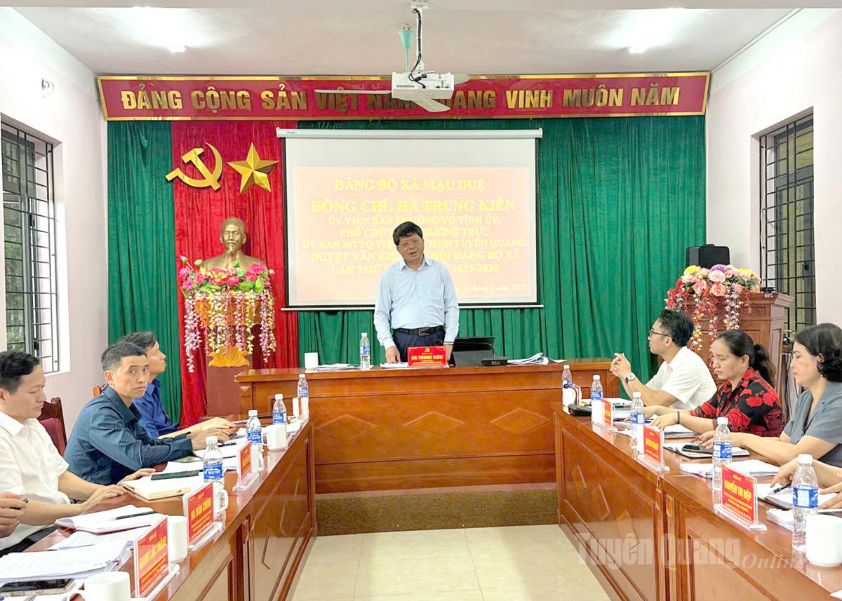 Dong chi Ha Trung Kien Tham dinh Van kien Dai hoi Dang bo xa Mau Due: Huong toi Ky Dai hoi Thanh cong