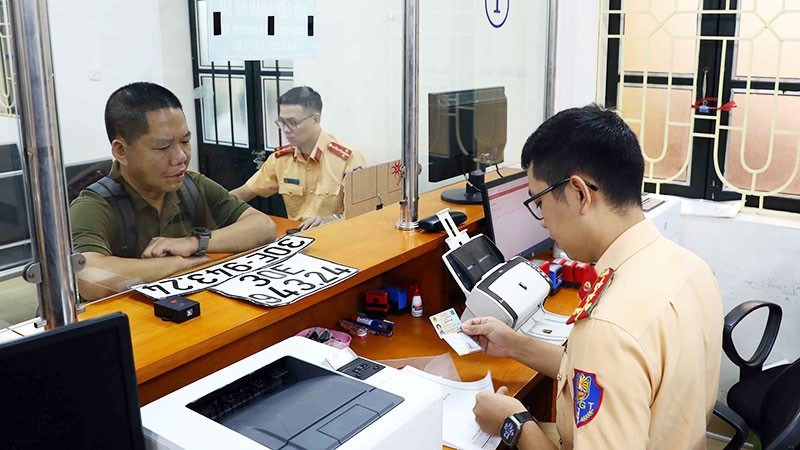 Bộ Tài chính chính thức áp dụng mức thu mới đối với lệ phí đăng ký, cấp biển số phương tiện giao thông cơ giới đường bộ từ 1/7/2025.