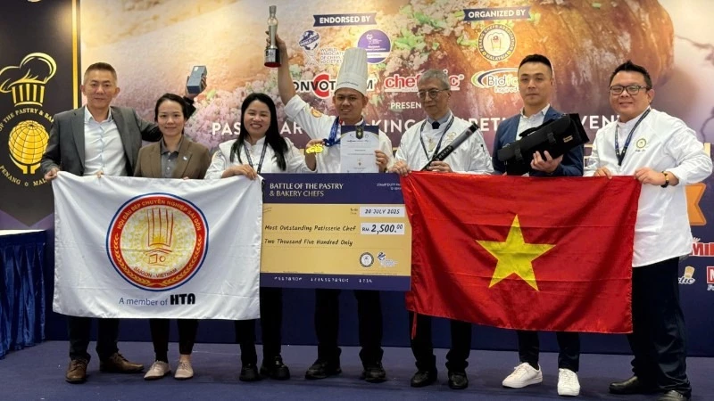 Việt Nam vô địch tại cuộc thi bánh ngọt và bánh mì quốc tế 2025.