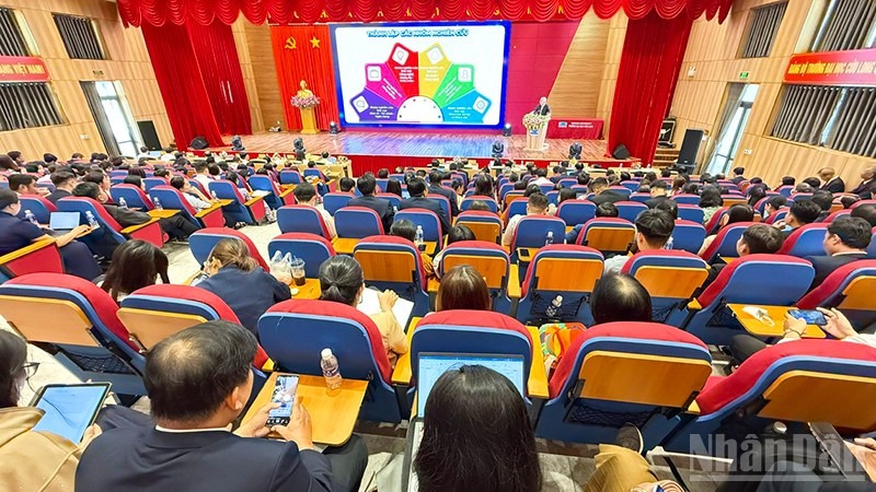 Quang cảnh hội nghị.