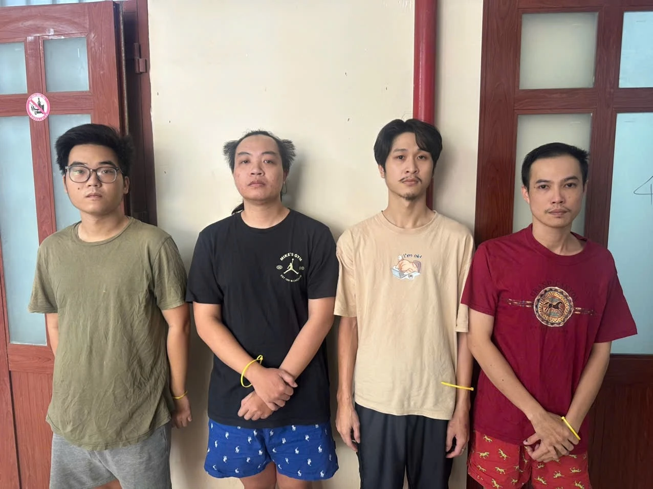 Các đối tượng tại cơ quan điều tra. Ảnh Công an cung cấp.