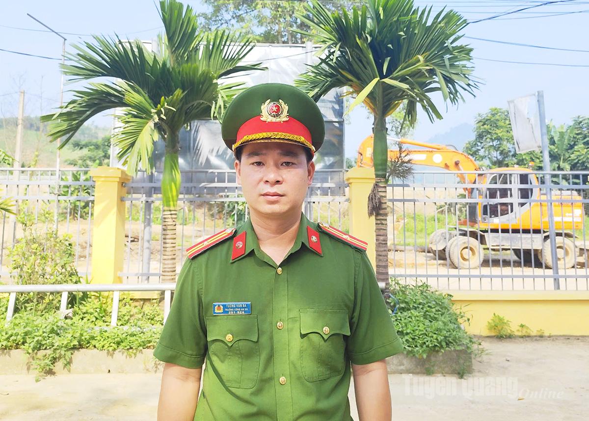 Thiếu tá Tướng Văn Ba.