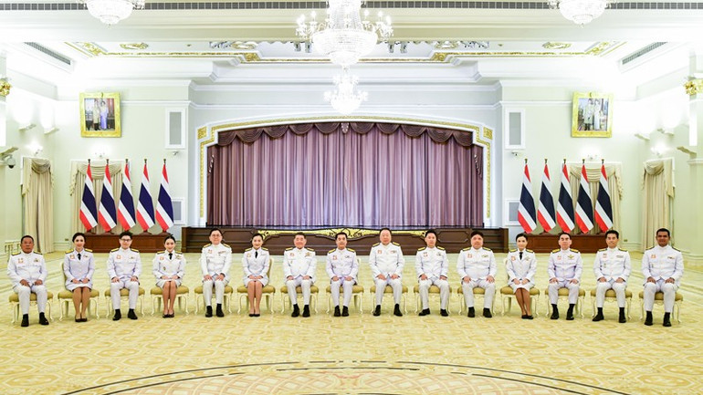 Thủ tướng tạm quyền Suriya Jungrungreangkit cùng 14 nhân sự mới trong nội các cải tổ. (Ảnh: Văn phòng Thủ tướng Thái Lan)