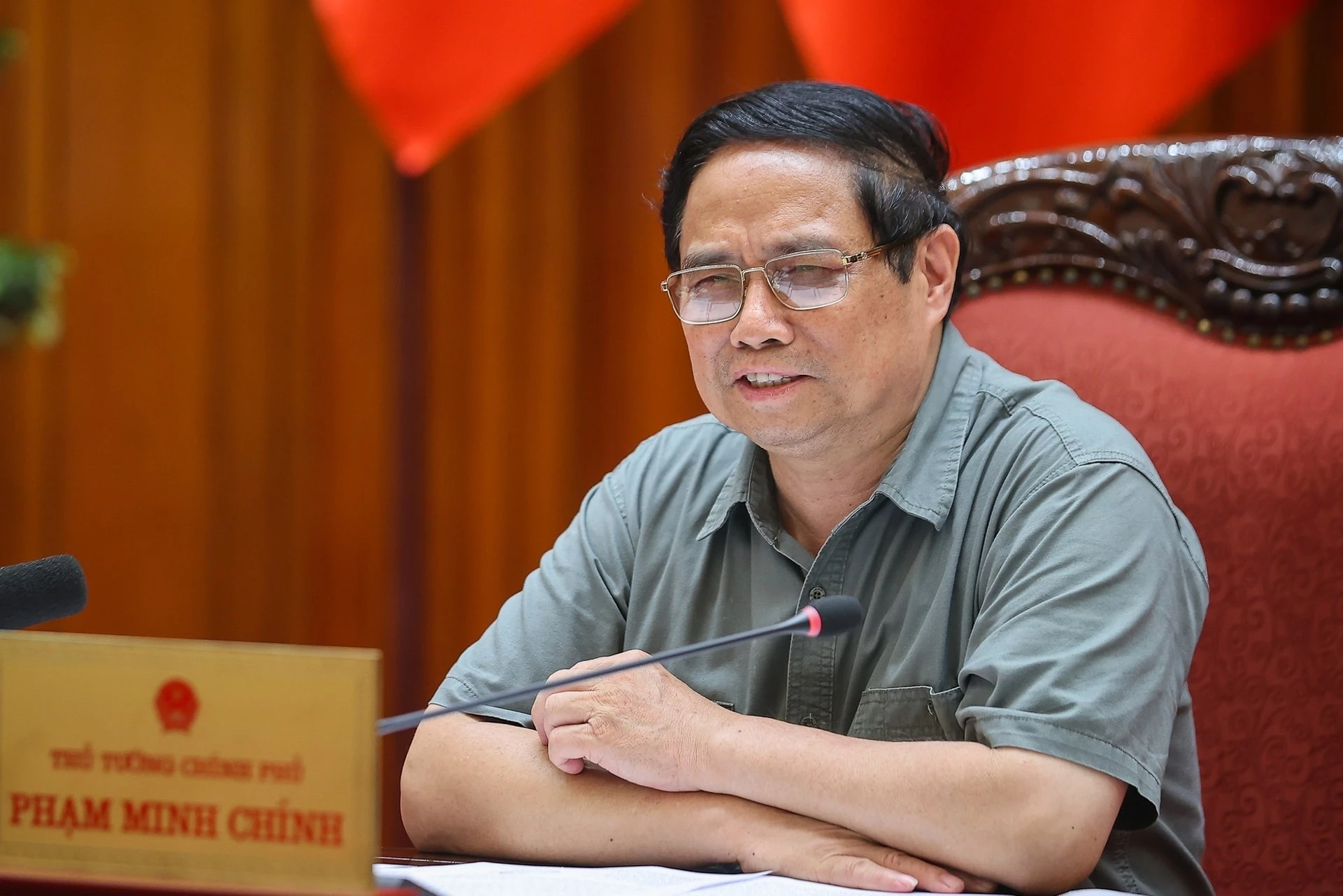 Thủ tướng Phạm Minh Chính chủ trì cuộc họp về triển khai Kết luận của Bộ Chính trị, chỉ đạo của Tổng Bí thư Tô Lâm về chủ trương đầu tư xây dựng trường học cho các xã biên giới - Ảnh: VGP/Nhật Bắc