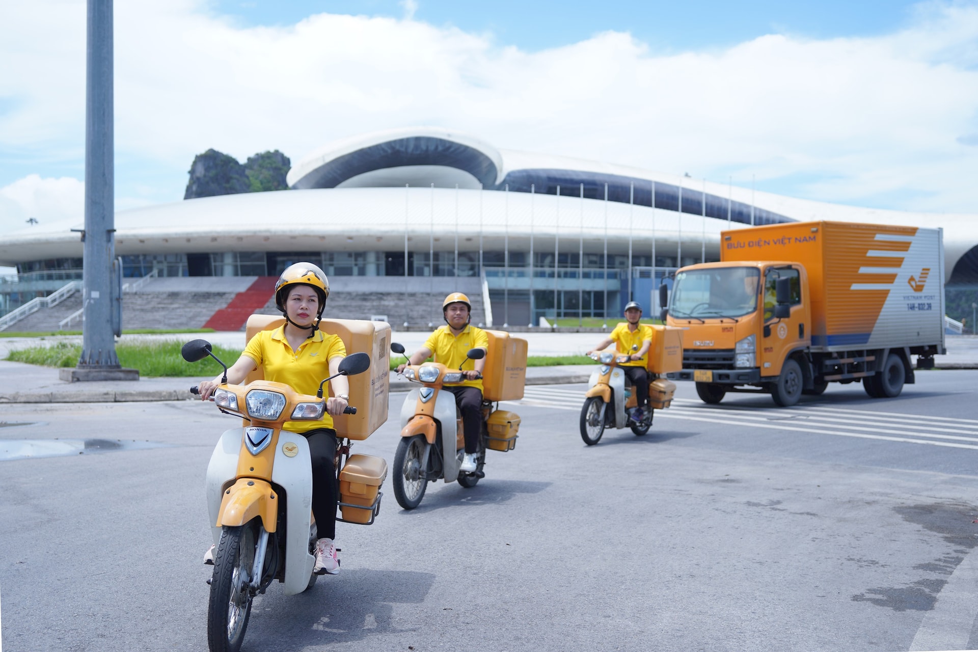 Bưu điện Việt Nam đã chủ động triển khai hàng loạt giải pháp để bảo đảm dịch vụ không gián đoạn. Ảnh: Vietnam Post