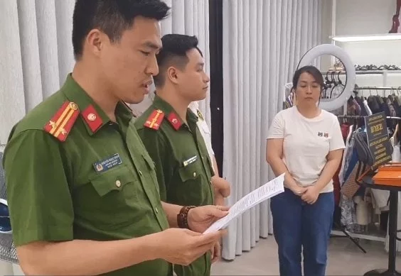 Cơ quan công an quyết định tạm giữ đối với Nguyễn Thị Thu Hường. Ảnh: CATP