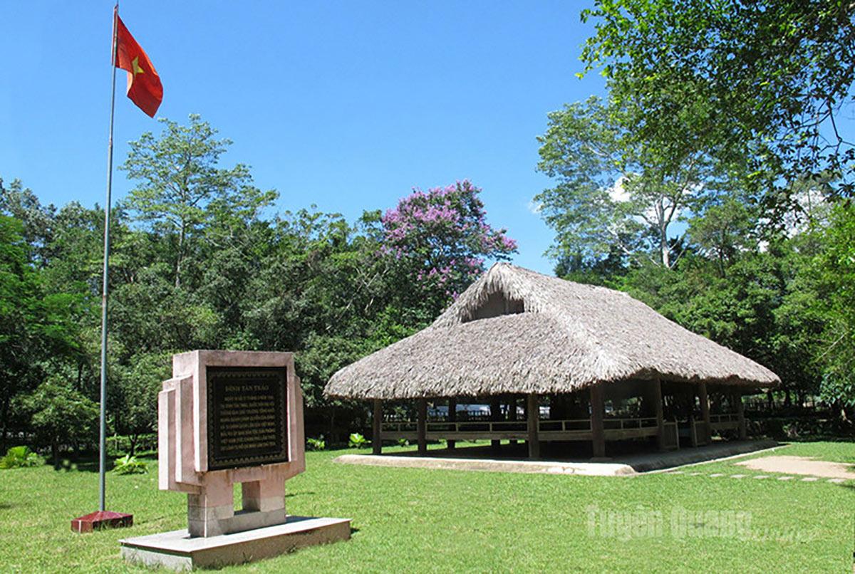 Đình Tân Trào - nơi diễn ra Quốc dân đại hội Tân Trào.